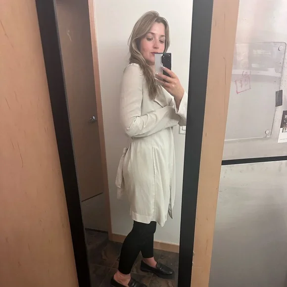 Babaton | Light Silky Trench - Picture 3 of 3